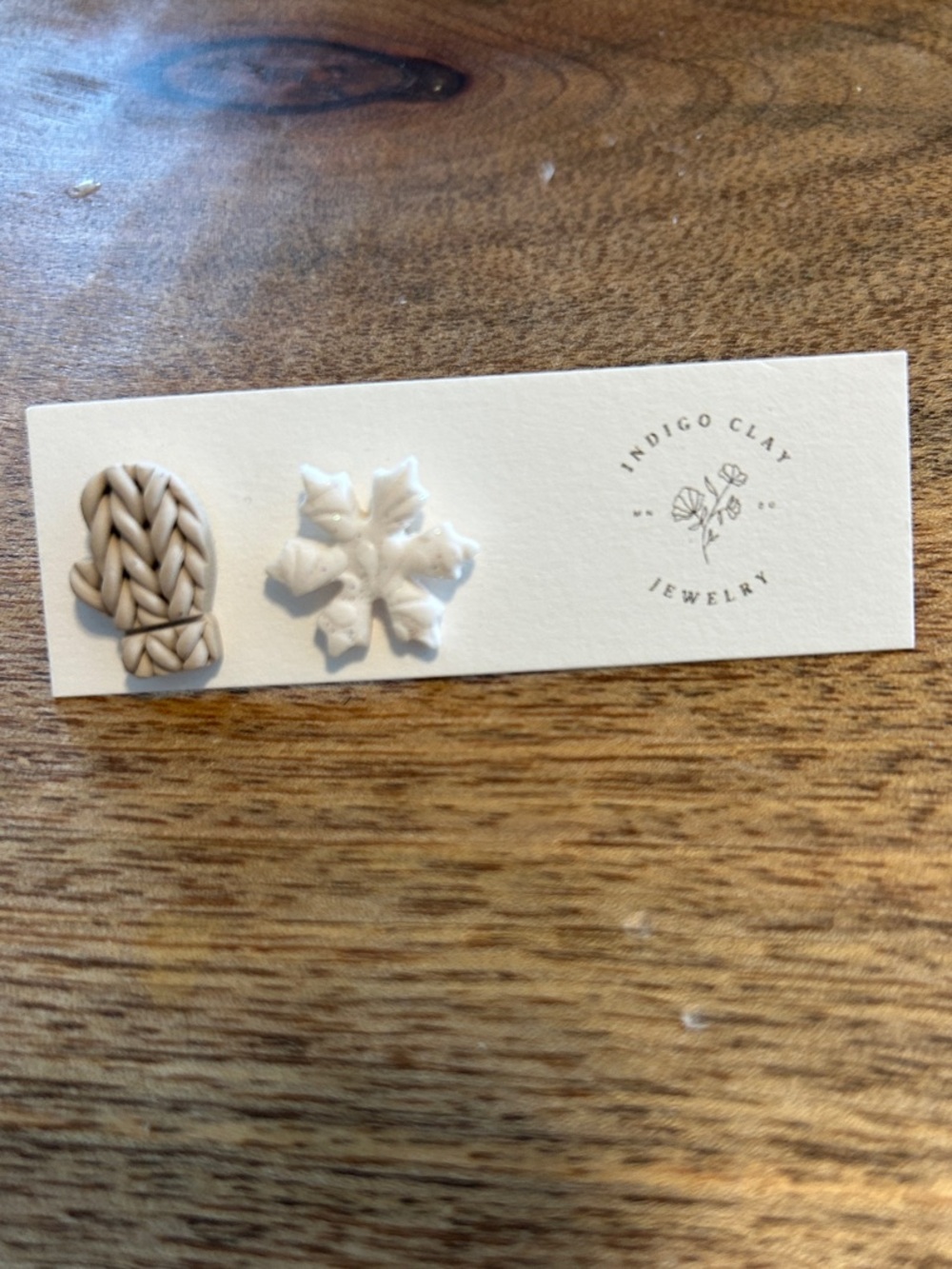Mitten and White Snowflake Earrings Set